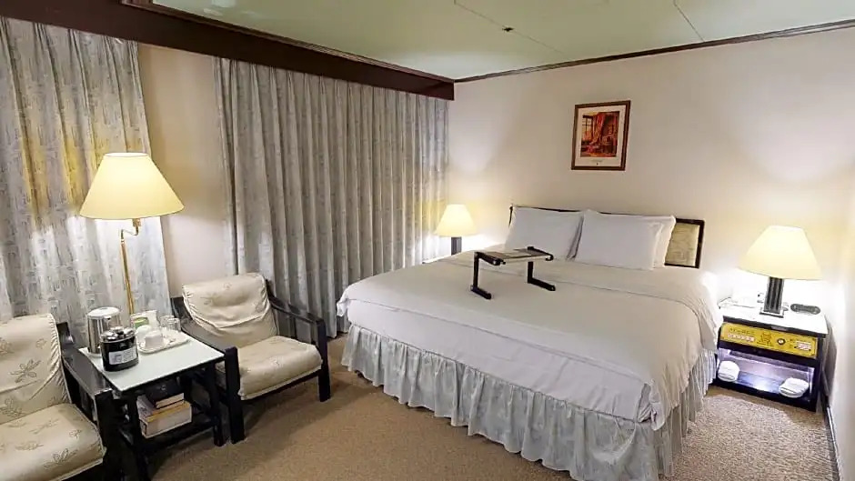 Premier Hotel