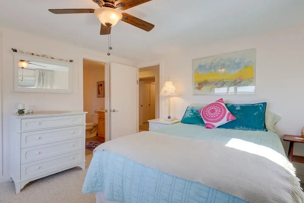 Wellfleet Home w/ Deck, Bay Views & Kayaks