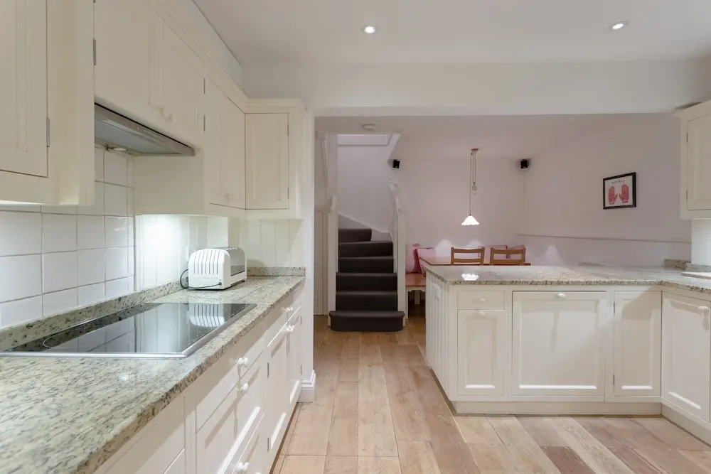 Home With Roof Terrace Hampstead Village