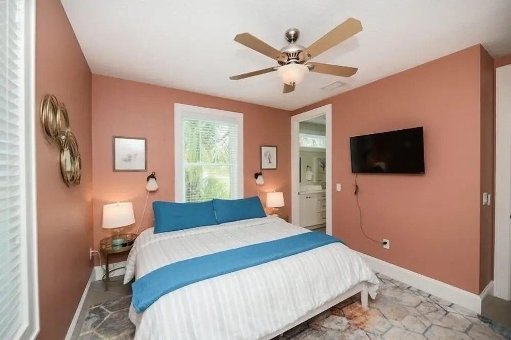 Sunset Surf 2201 Ave C 6 Bedroom Home by RedAwning