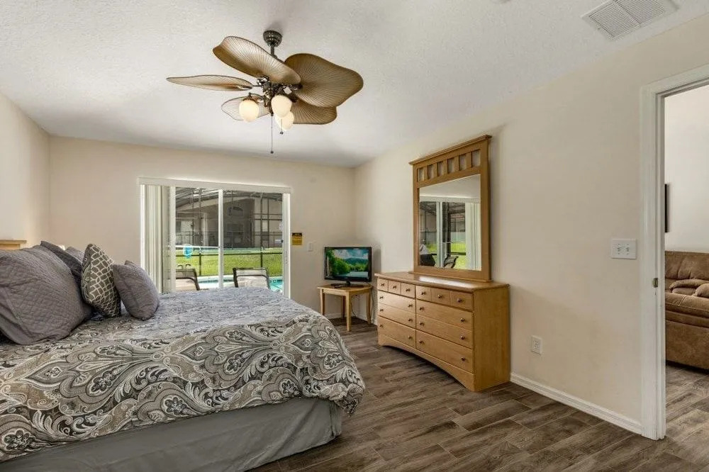 SC1041 Resort Amenities Private Pool and Spa Games Room and Wi Fi by R
