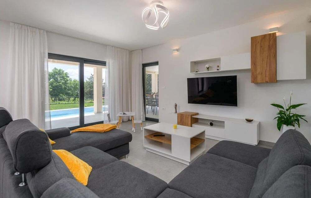 Gorgeous Home In Prodol