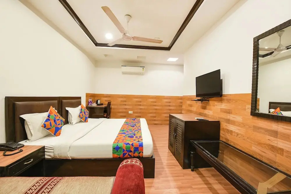 Fabhotel Green Park