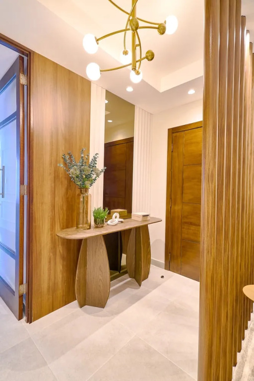 The LUX Natural Art Downtownsd Pool Gym 2BR