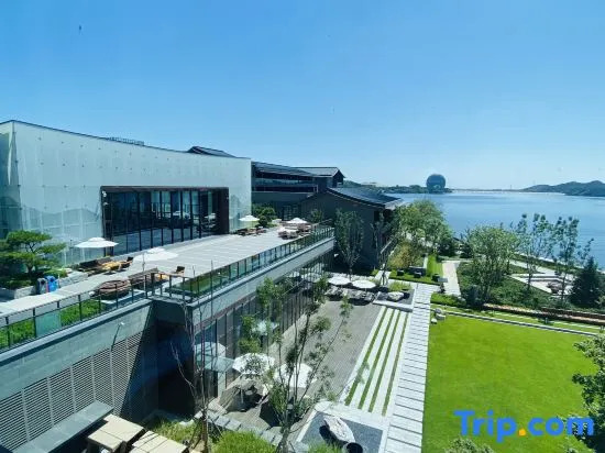 Qihu Hotel