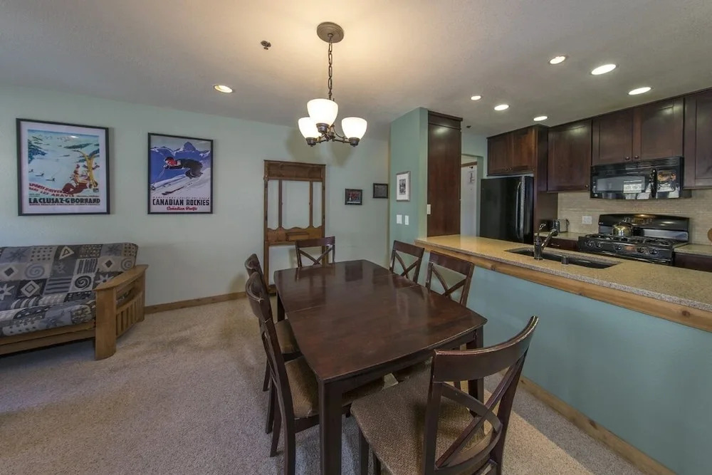 The Meadows 1120 - 2 Br Condo
