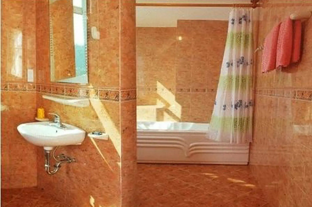 Sunny C Hotel