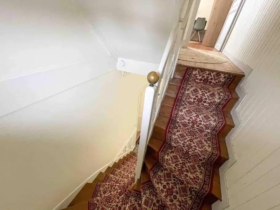 4 Chambres / Grande Maison / Toute équipée