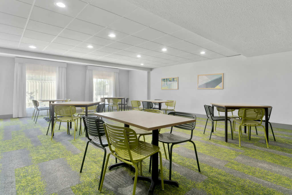 Spark By Hilton Grand Prairie