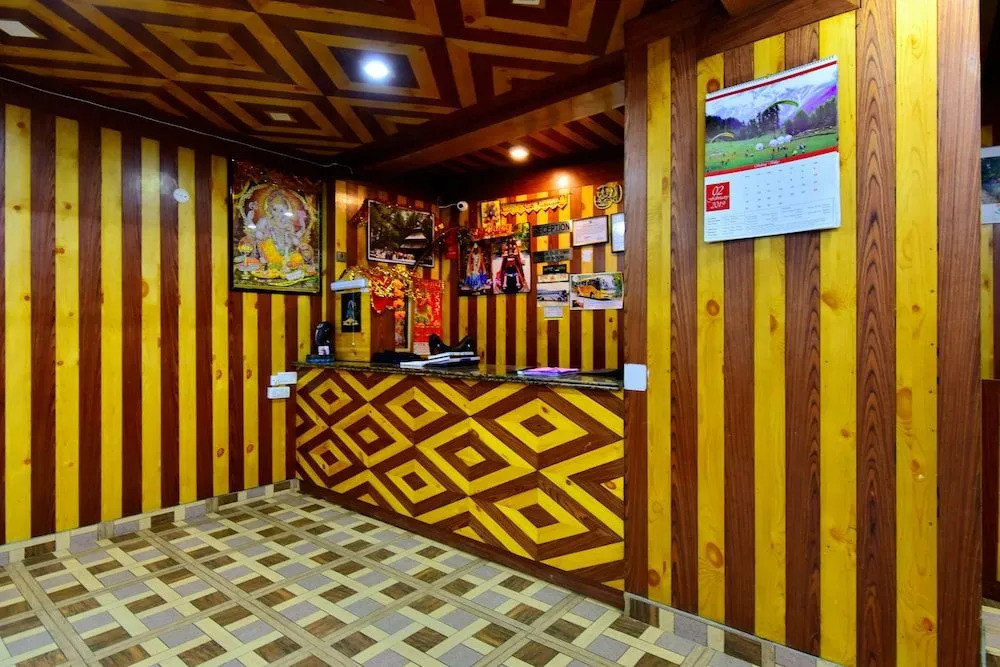 Oyo 30367 Rr Villa