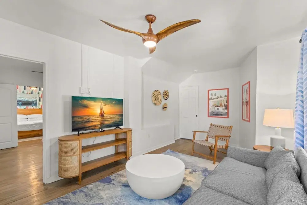 Cabana Condo Heated Pool, Steps to the Beach!