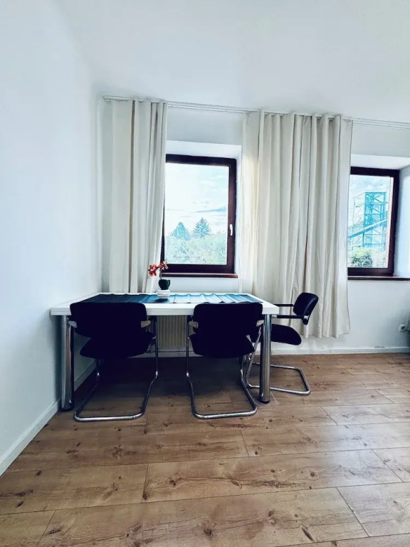 Cozy 3BR Apt with Garden Sleeps 10