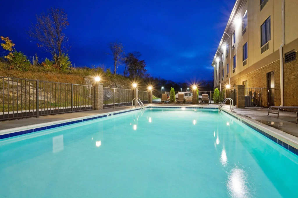Holiday Inn Express Troutville-Roanoke North by IHG