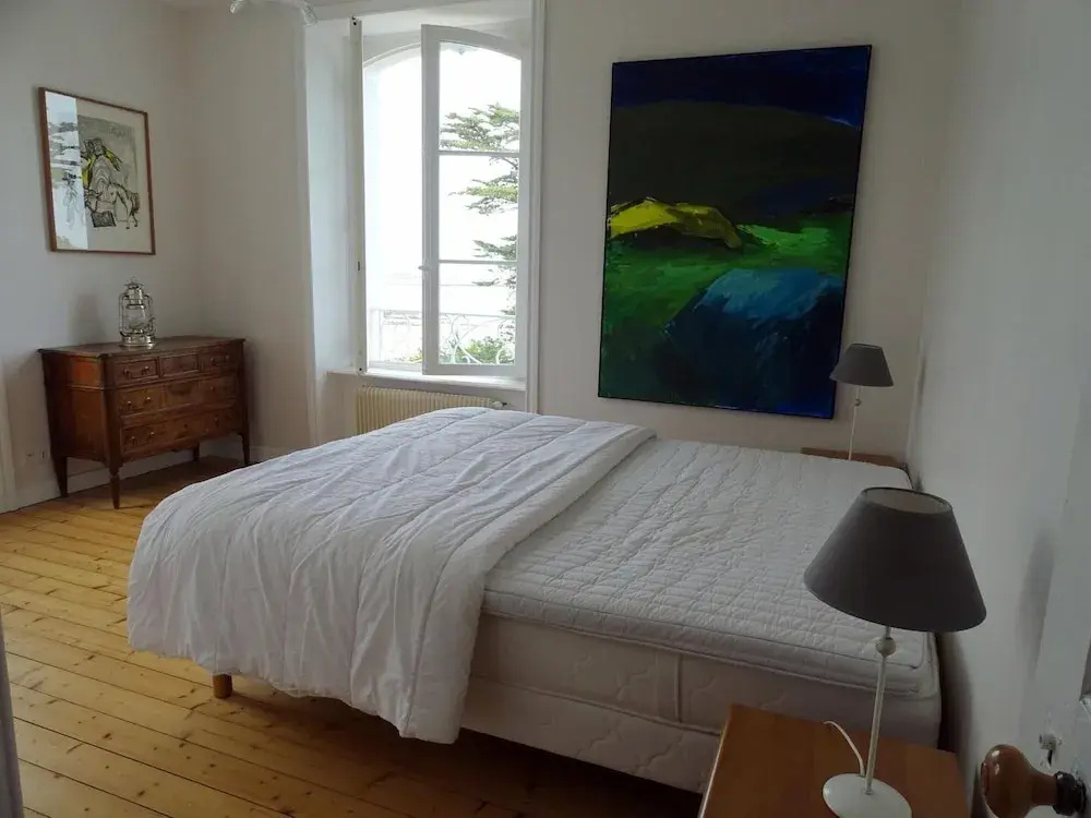 Villa in Primel with Sea View and Beach Access