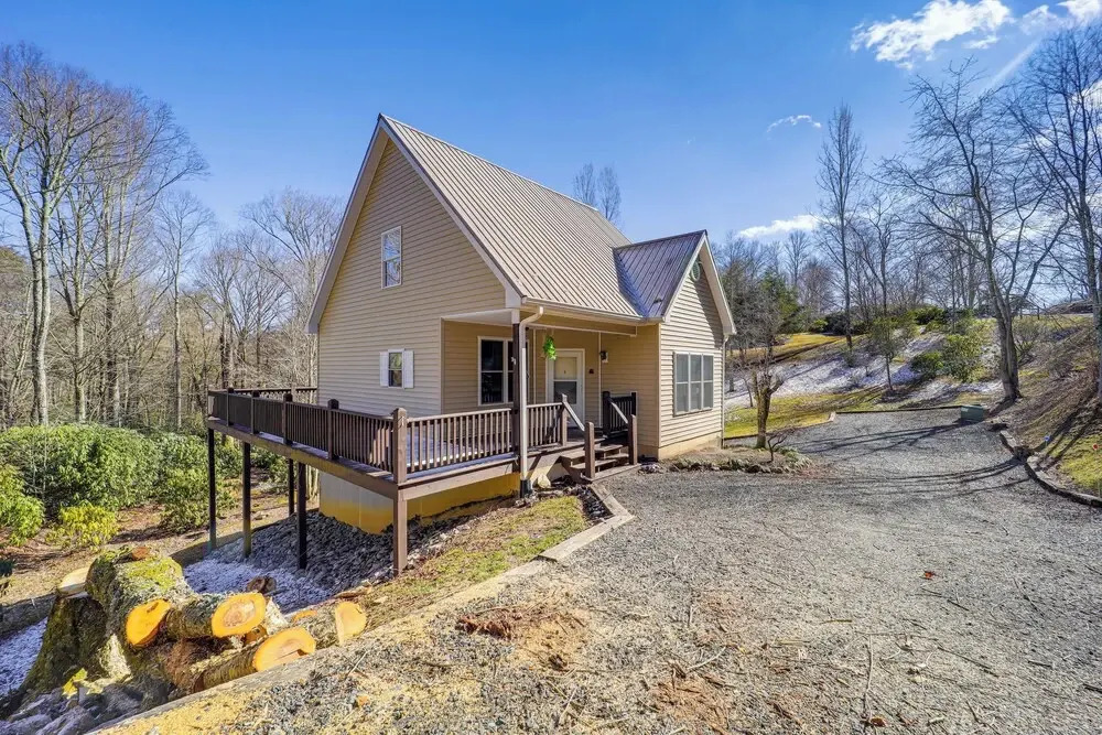 Near Hiking: Blue Ridge Mtn Home on Private Acre