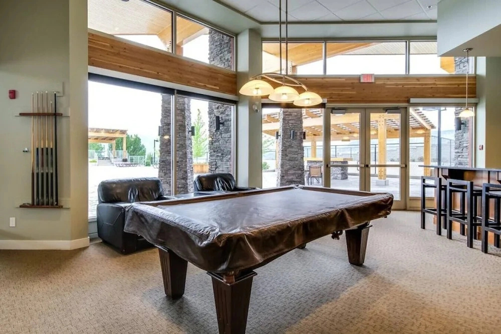 Bright 1 Bdrm at Amenity Rich Resort 102