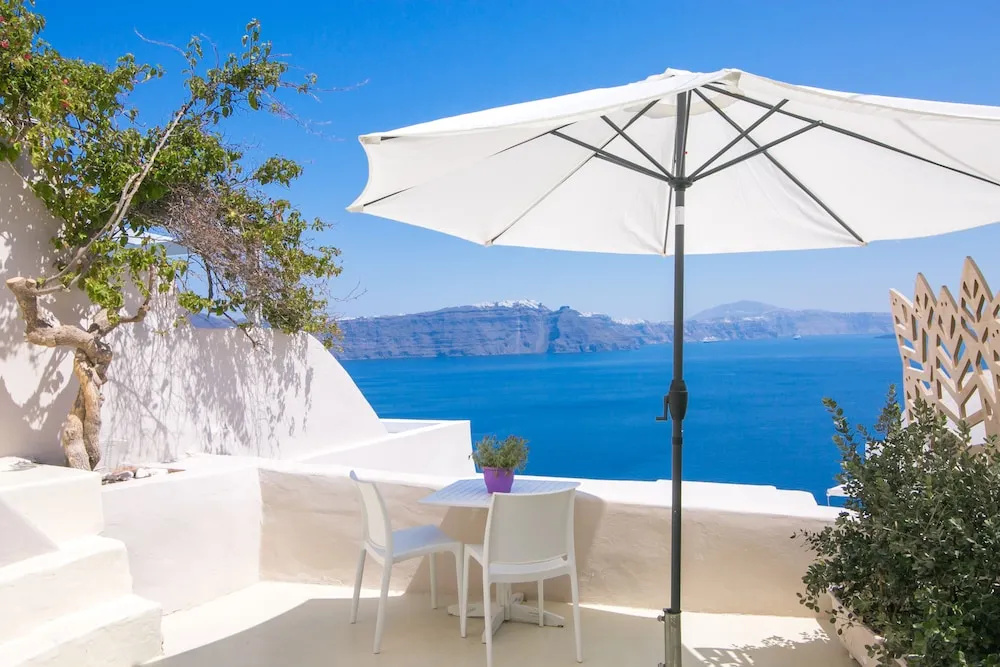 Morfi Cave House