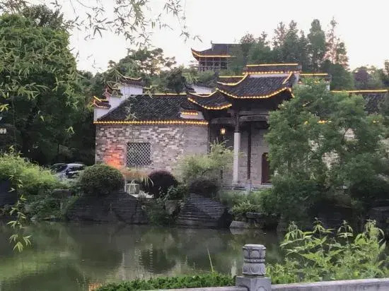 Jingxian enjoys boutique Guesthouse