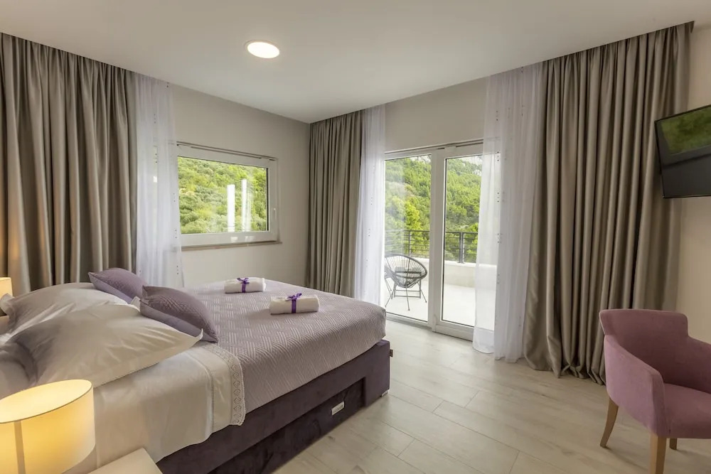 Villa Romance