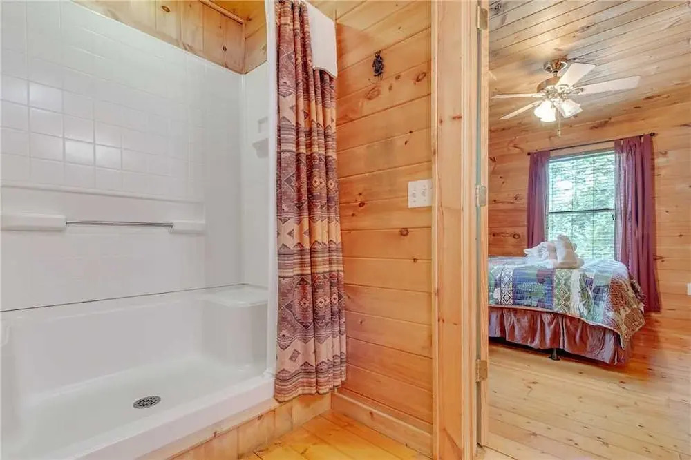 Gentle Bens Den 4 Bedroom Home