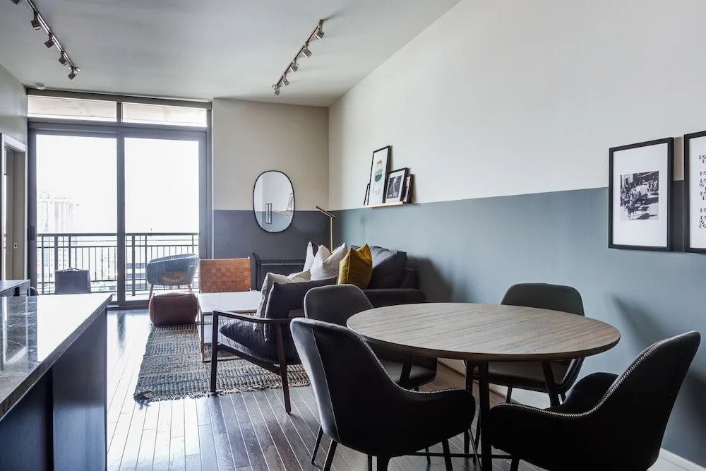 Domio Downtown Comfortable 1BR 10 Min to Toyota Center