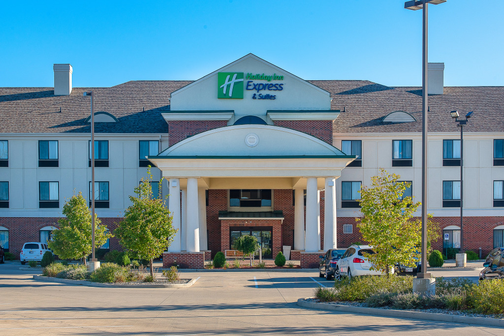 Holiday Inn Express and Suites Lafayette East by IHG