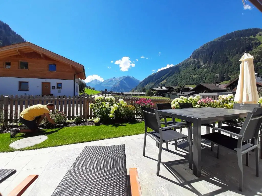 Hochalmbahnen Chalets 1-04, Alpenkrokus, nahe Gondel, Hunde willkommen