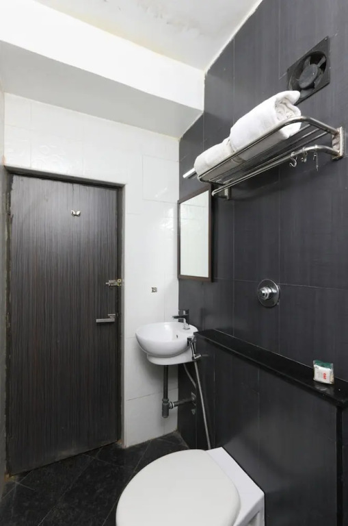 OYO 15714 Nachiappa Residency