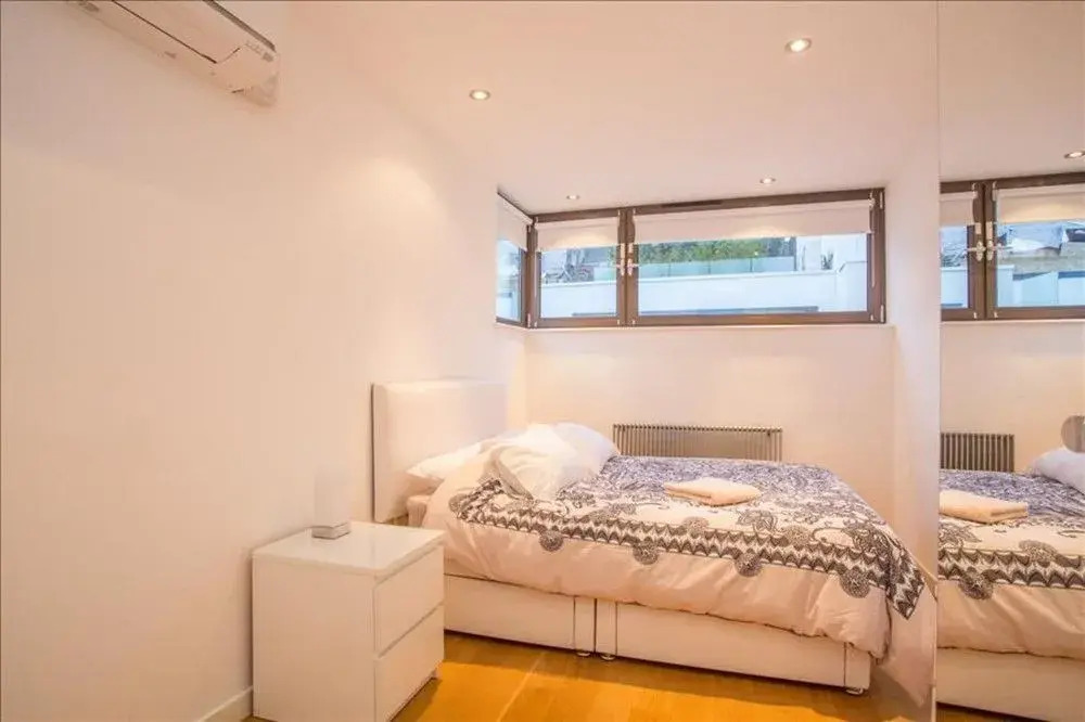 Rare 3 bedroom home in the centre of Soho and central London