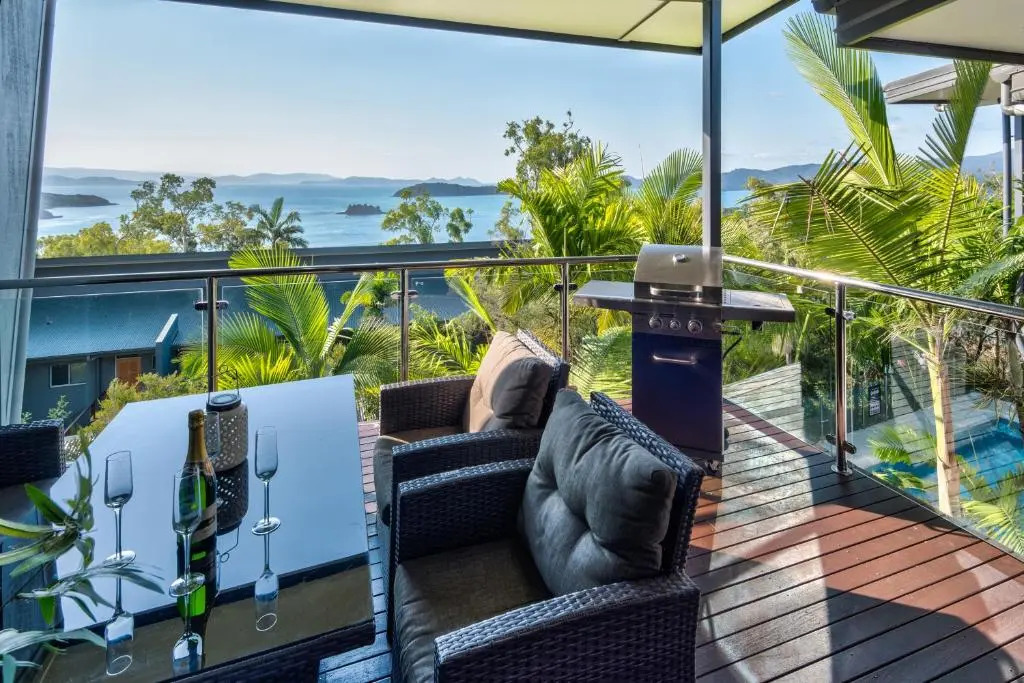 Pinnacle Apartments on Hamilton Island by HIHA