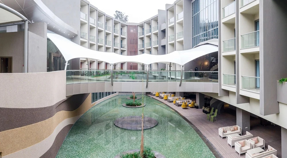 Отель Radisson Blu Hotel & Residence Nairobi Arboretum
