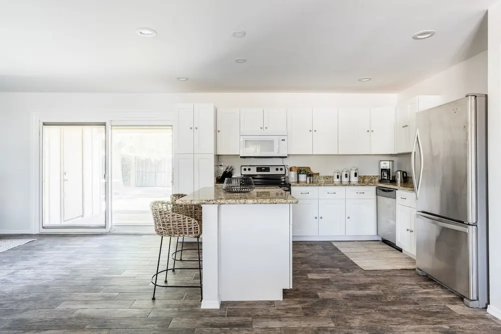 Central & Contemporary Getaway W/ Backyard Oasis 4 Bedroom Home
