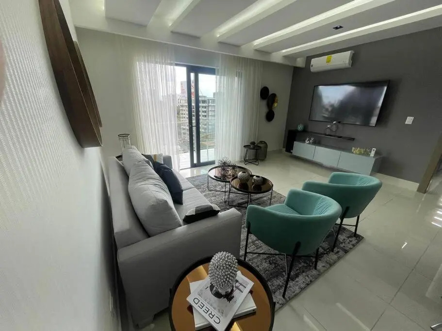 Soha Panorama B13 King Bed High Floor Balcony View