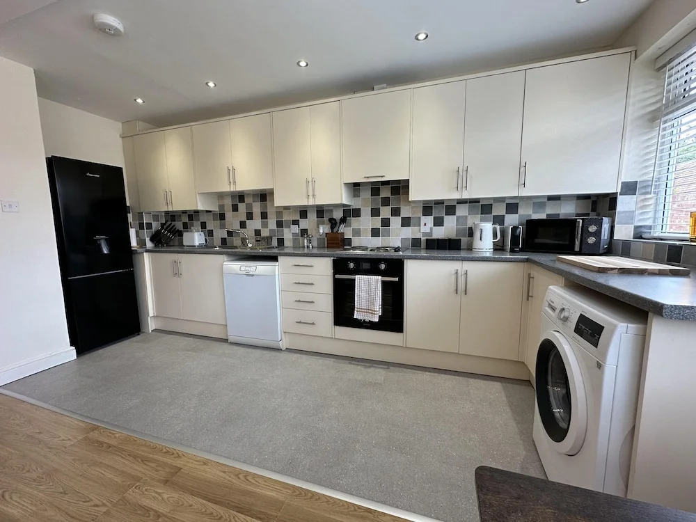 Charming 2-bed Apartment in Danbury, Essex