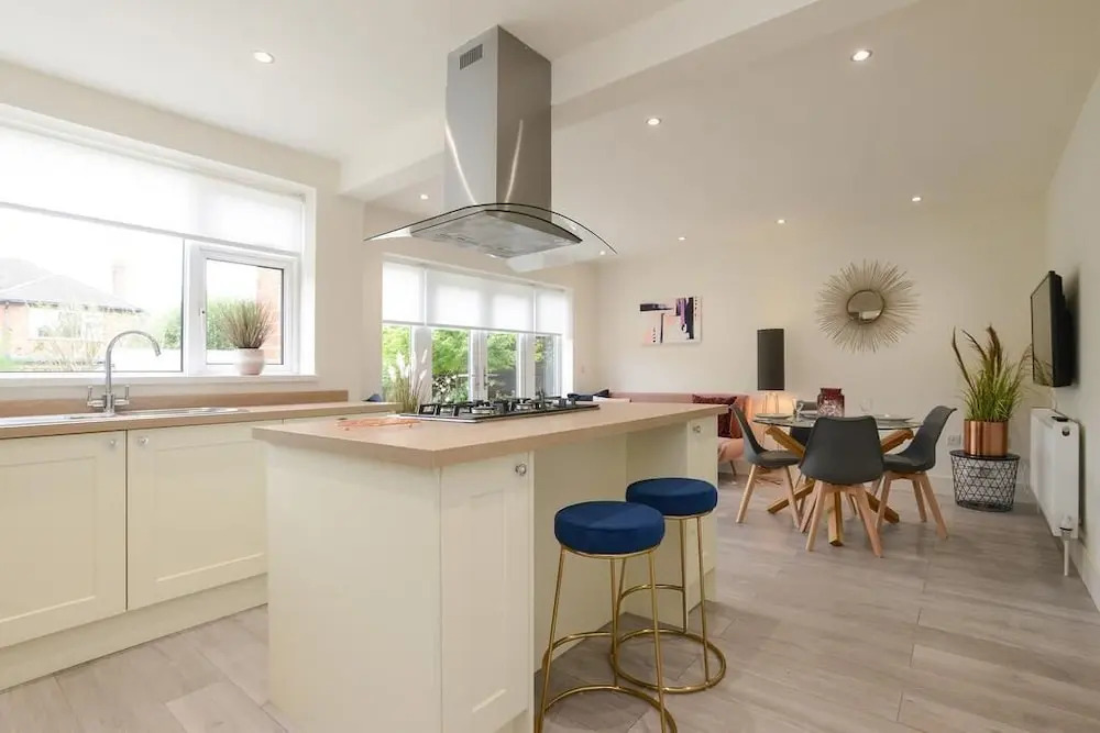 Wollaton House - Fabulous 5 bed house Nottingham