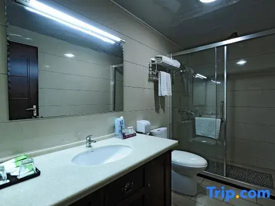 Luzhou Qianye Hotel