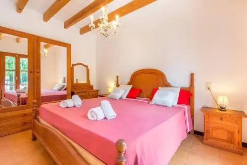 Finca Es Rafalot de Dalt by Mallorca House Rent