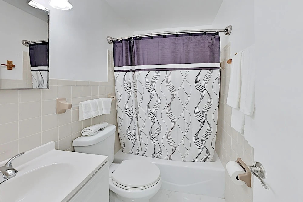 Stylish Getaway W/ New Interior & Private Hot Tub 4 Bedroom Home