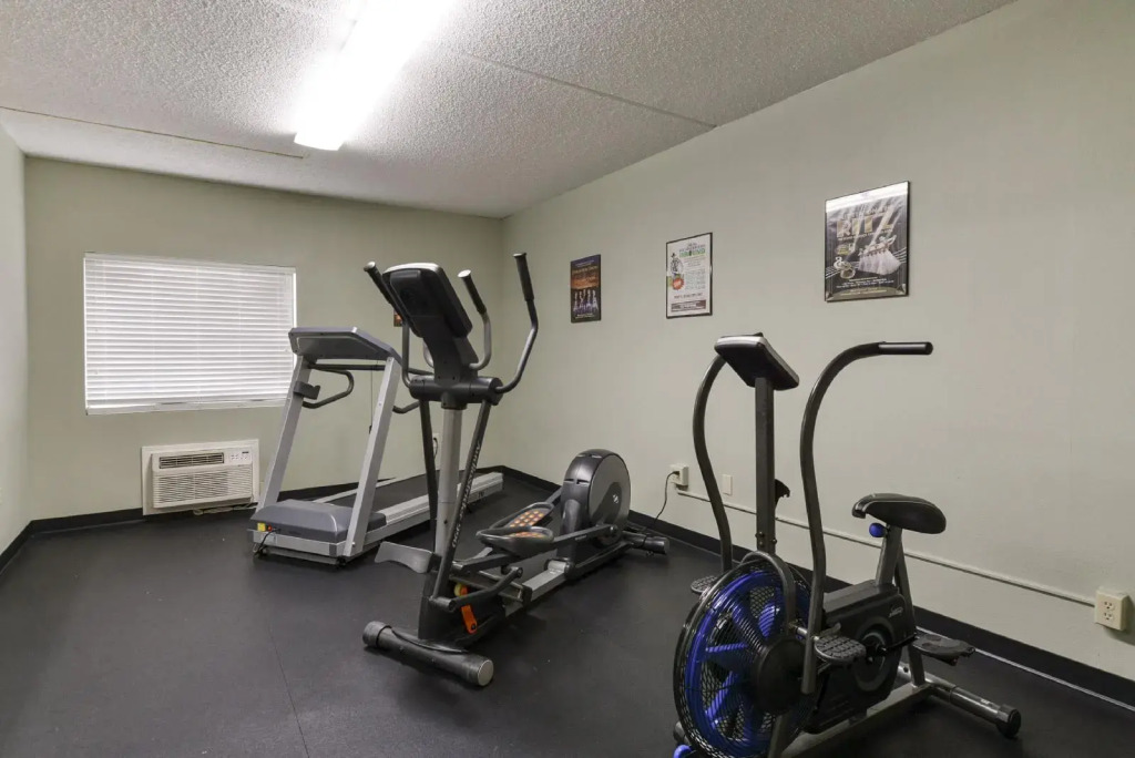 Grand View Inn & Suites