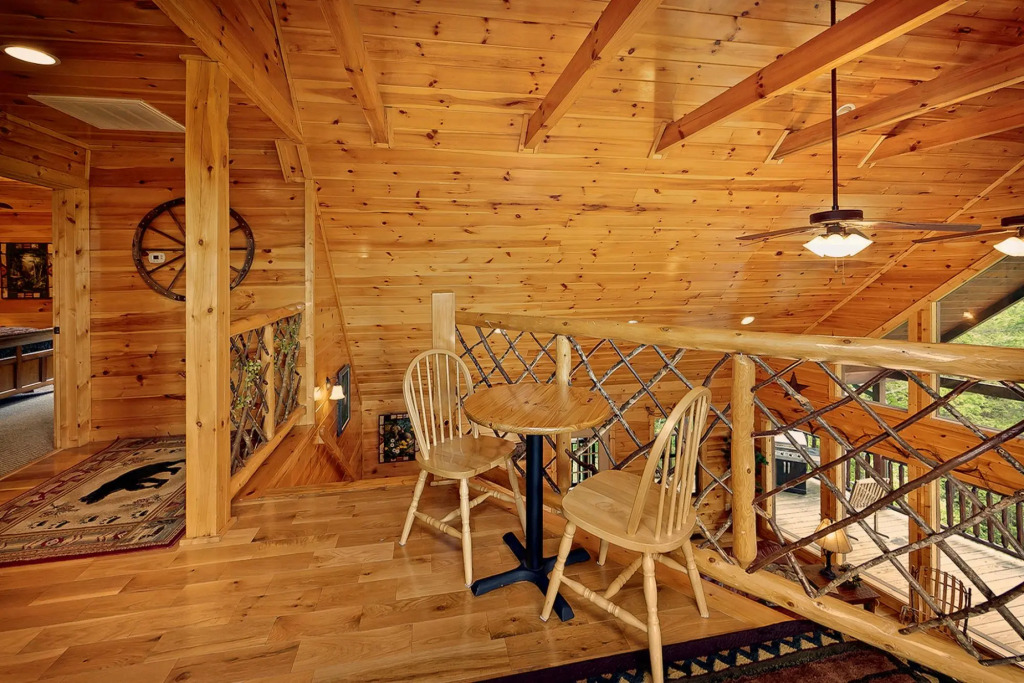 Knotty Nice: Theater Hot Tub Sauna Near Town