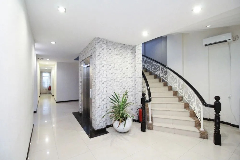 Airy Thamrin Gandhi Medan