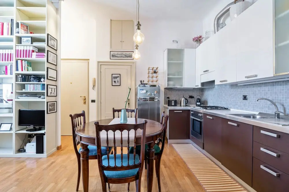 JOIVY Warm Flat For 3 In Isola, 10 Min To Centre