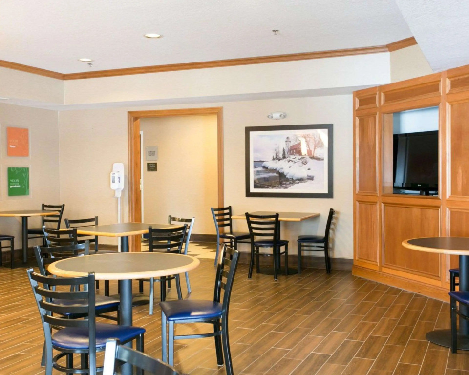 Comfort Suites Benton Harbor - St Joseph