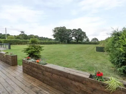 Mayfields Lodge