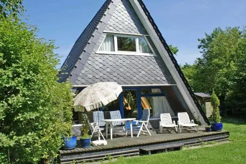 Zeltdachhaus _ fuer bis zu 6 Perso