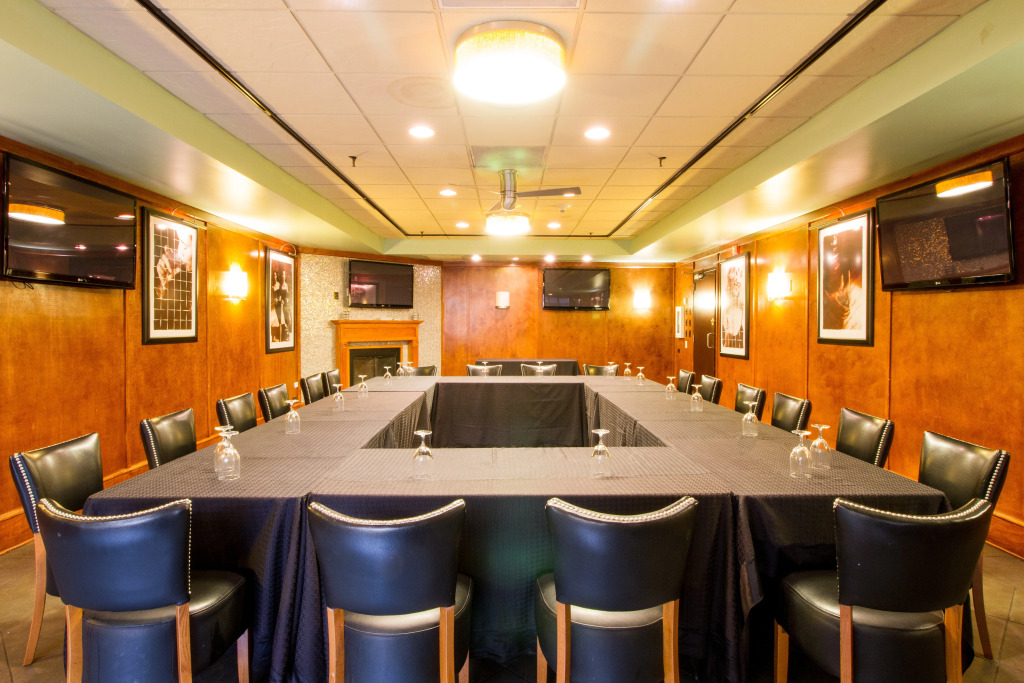 Holiday Inn Chicago North Shore by IHG