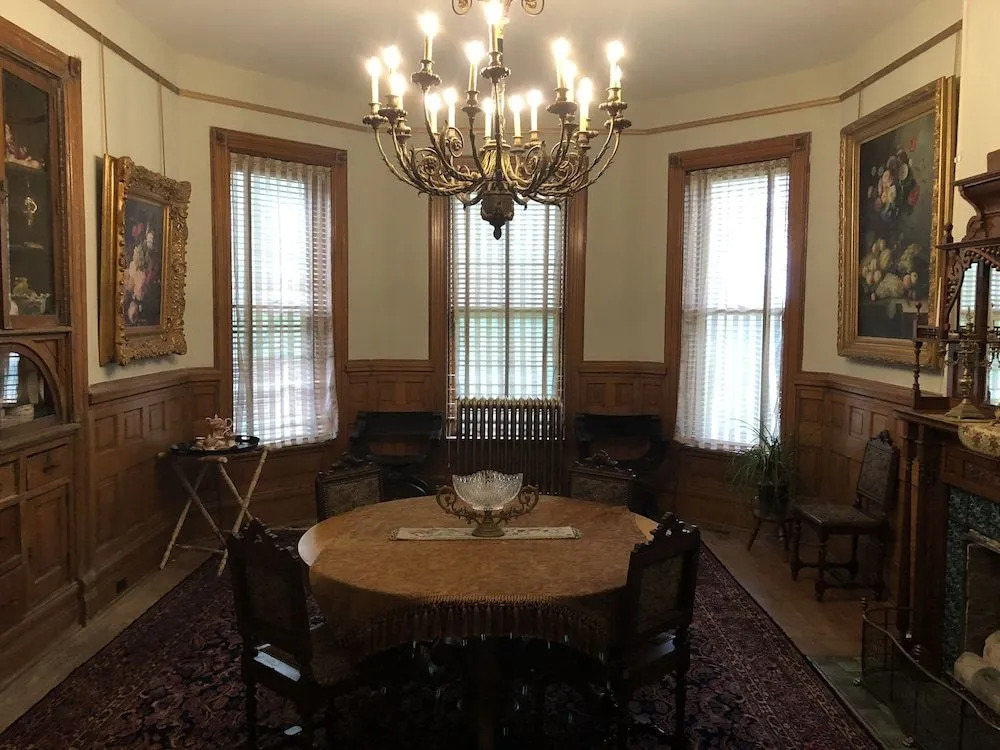 Vineyard Mansion B&B