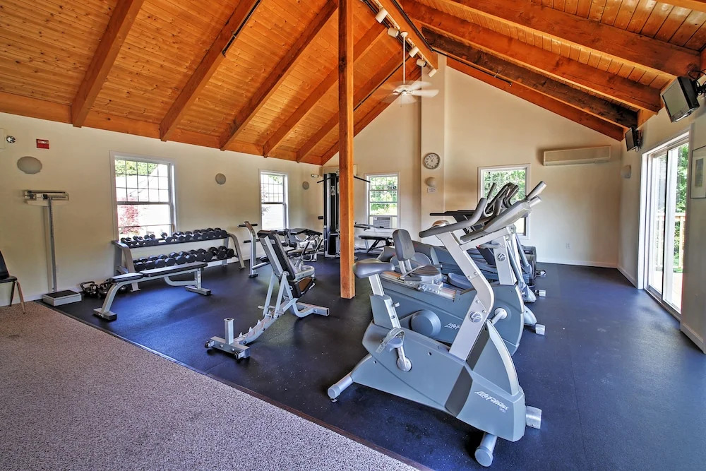 Wells Beach Cottage w/ Pool Access ~ 1 Mi to Coast