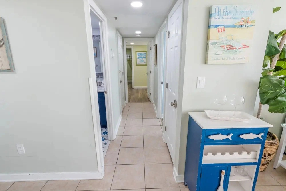 1815 North Hampton, Ocean View Condo With Full Access!! 3 Bedroom Condo