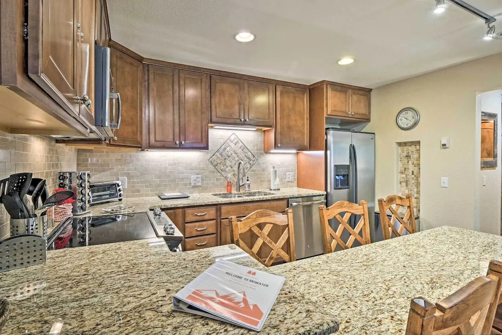 Breck Ski-in/ski-out Condo on Peak 8 w/ Patio